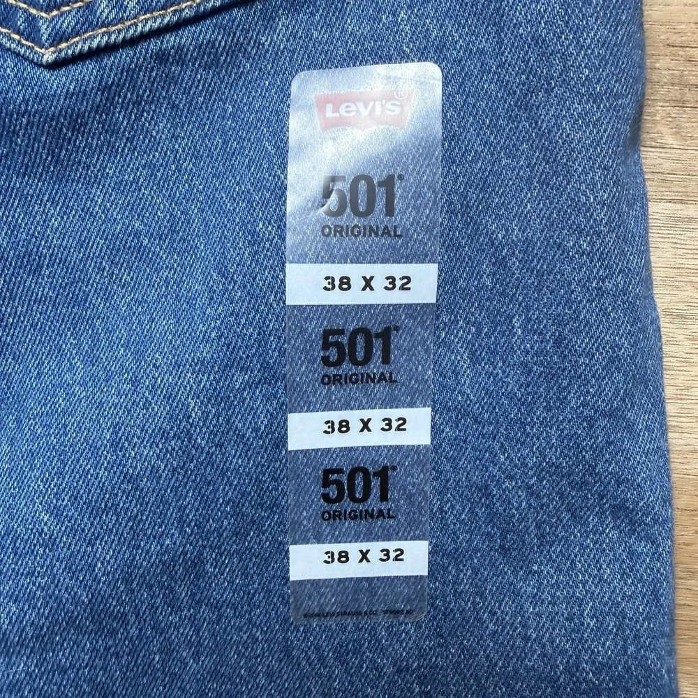 Levis 501 Jeans Men 38x32 Blue Original Fit Button Fly Medium Wash‎ Denim NEW